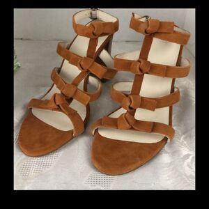 Anaki size 9.5 Paris tawny brown ankle strap heels